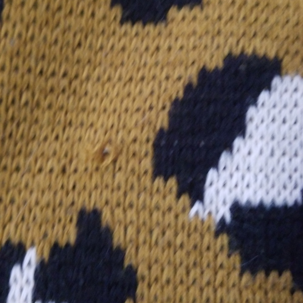 Sweater - Picture 3 of 4